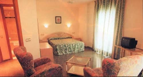 Hotel Don Pelayo Arbós Εξωτερικό φωτογραφία